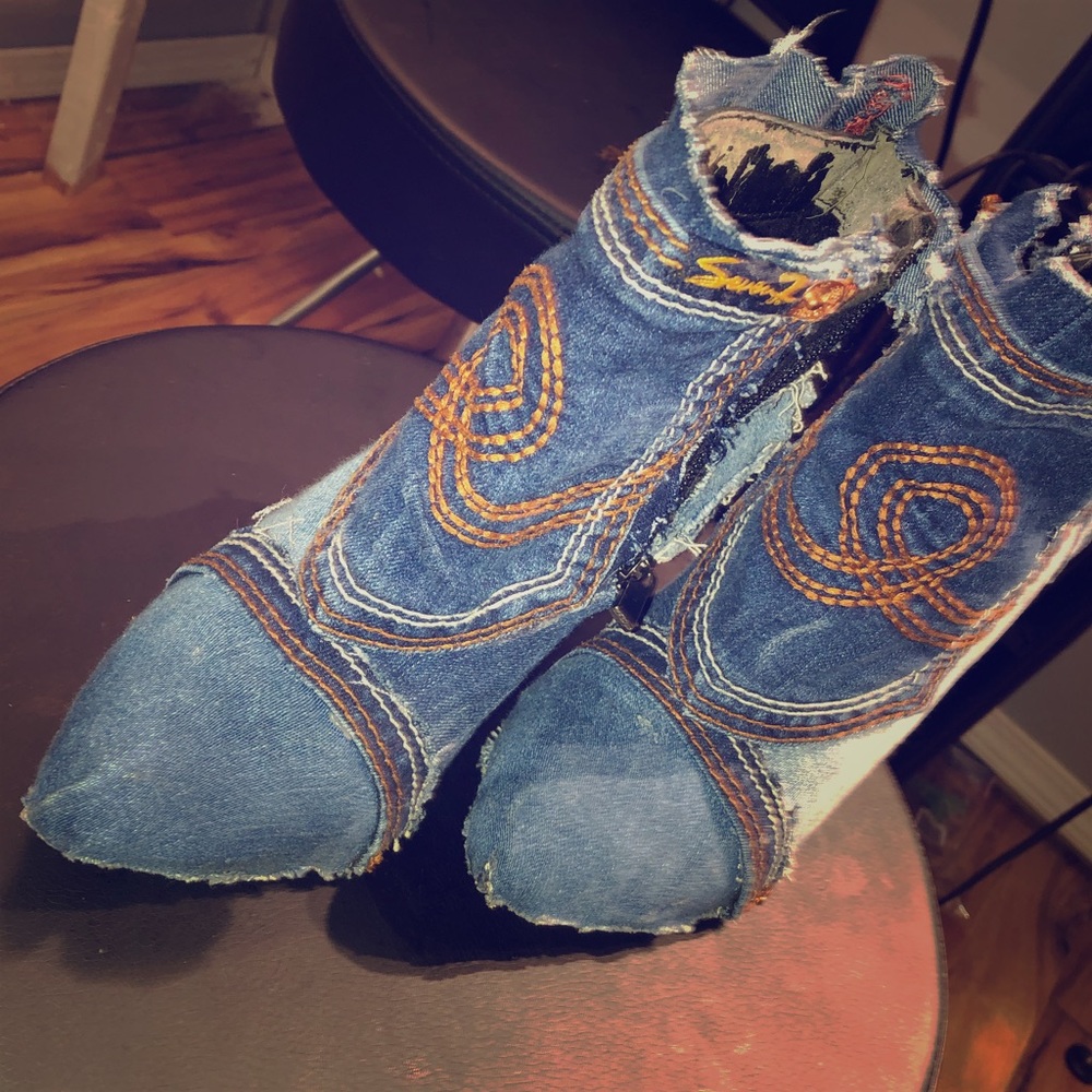 Demin booties